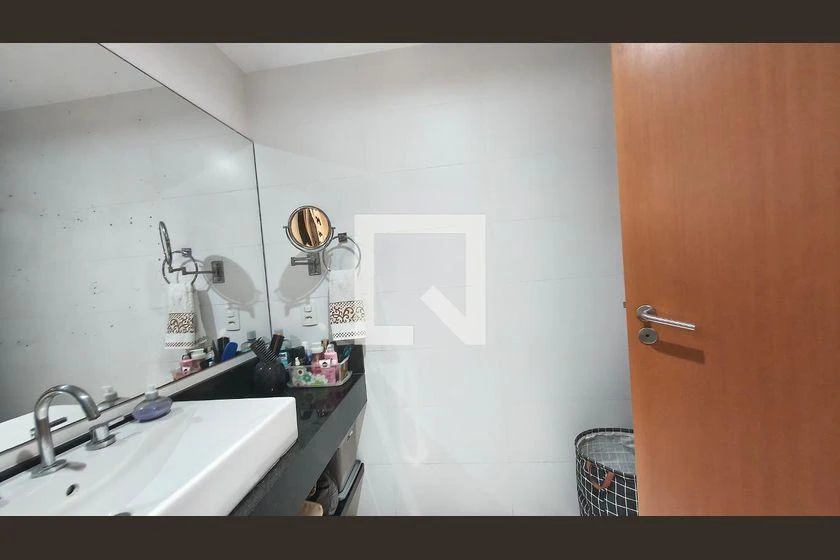 Furnished apartment, 160 m², with a glass-enclosed balcony — photo 6