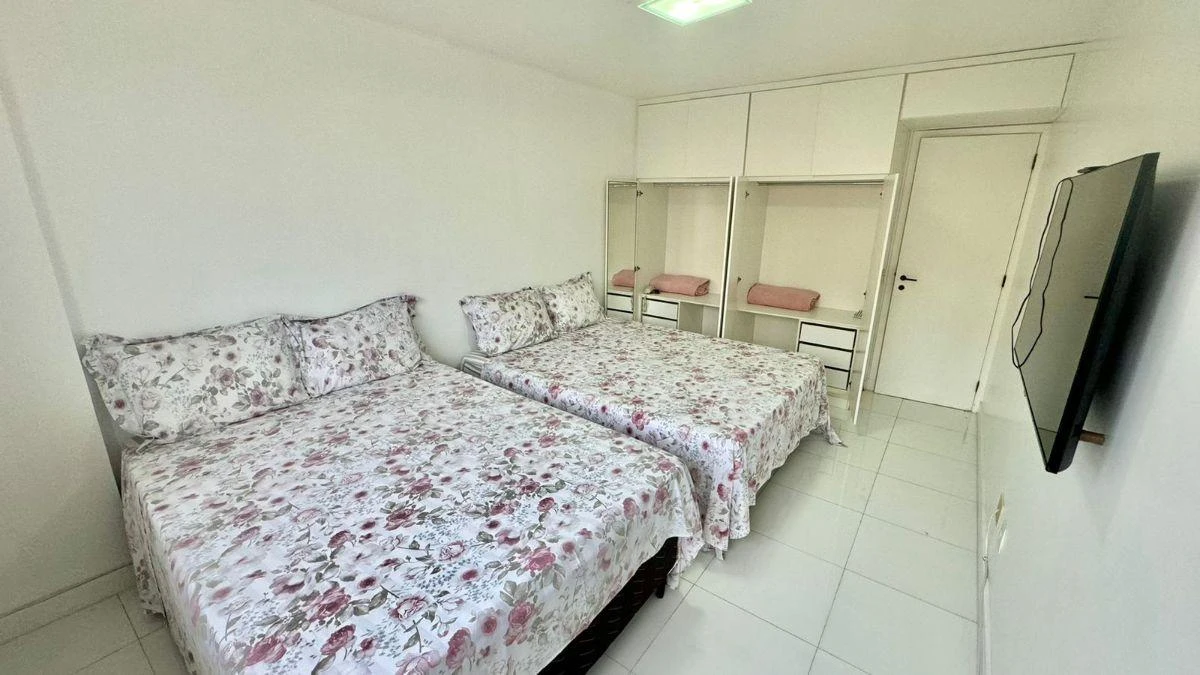 Rental apartment with 2 bedrooms, balcony and 1 parking spot — photo 23