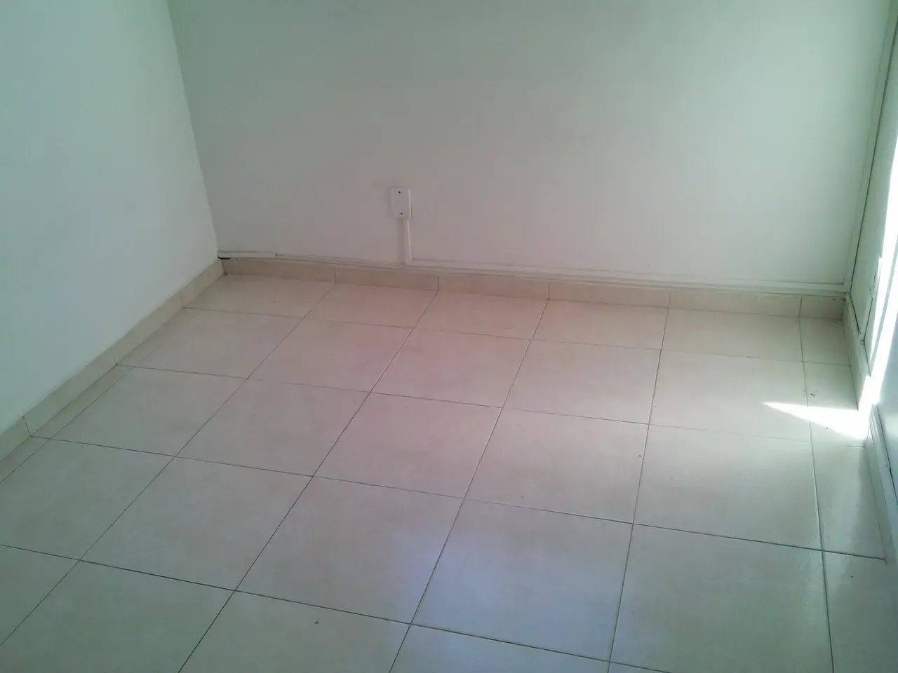 Unfurnished apartment with 2 bedrooms and 1 bathroom — photo 26