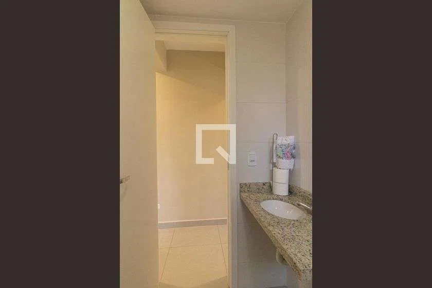 2-bedroom apartment with a walk-in closet in Curitiba — photo 5