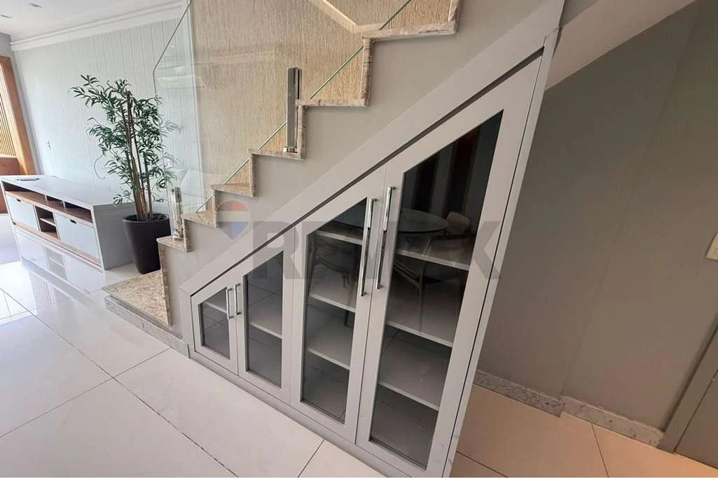Furnished 246 m² apartment with 4 bedrooms and balcony — photo 26
