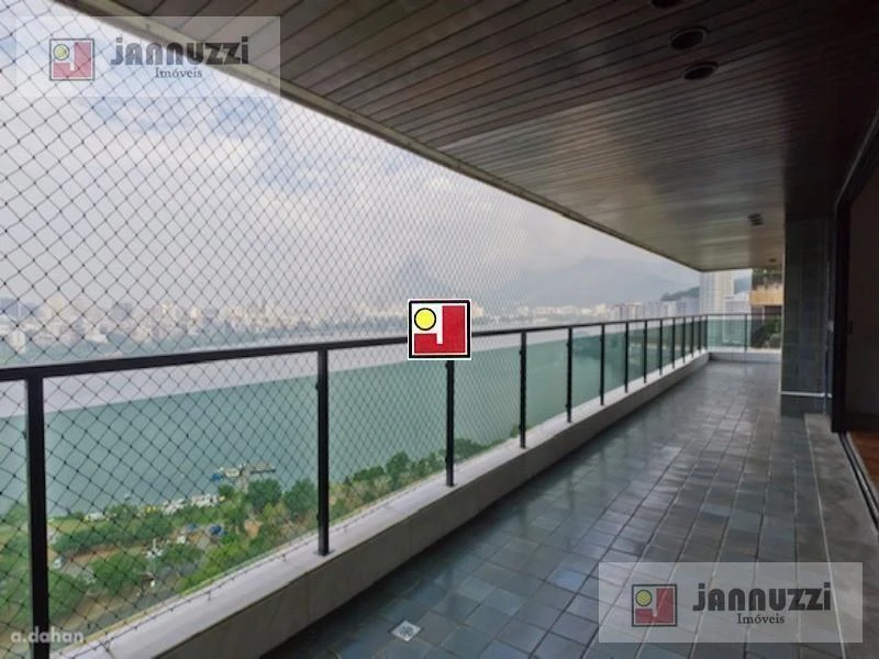 Water view in a 4-bedroom apartment, 319 m² — photo 22