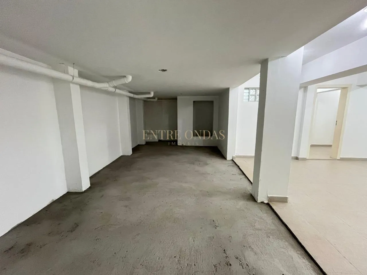 Water view in a 4-bedroom house, 263 m² — photo 47