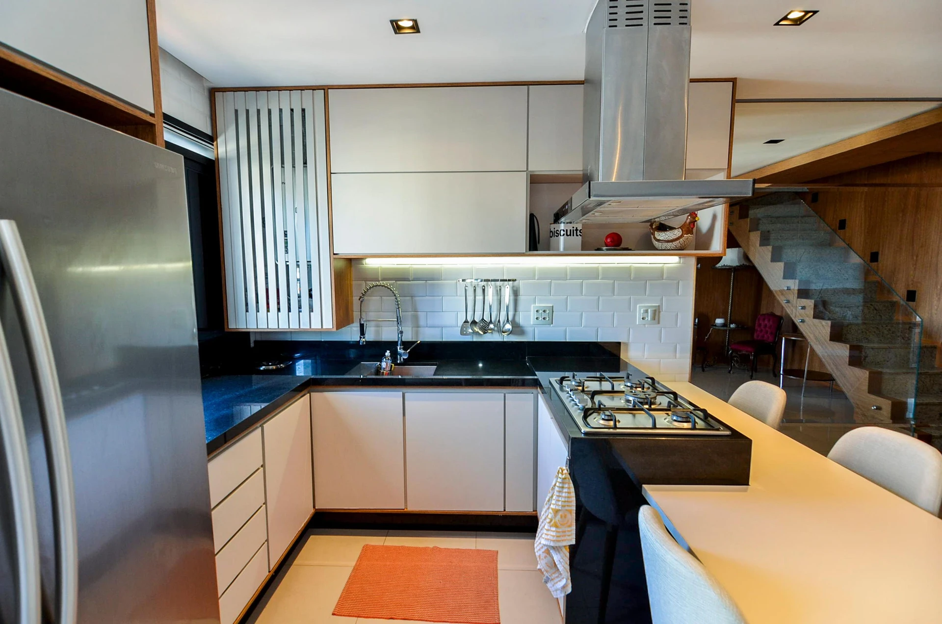 Furnished 3-bedroom apartment with balcony and BBQ grill — photo 28