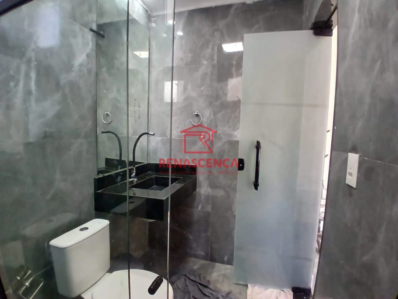 House with 5 bedrooms and 4 bathrooms, separate kitchen — photo 15