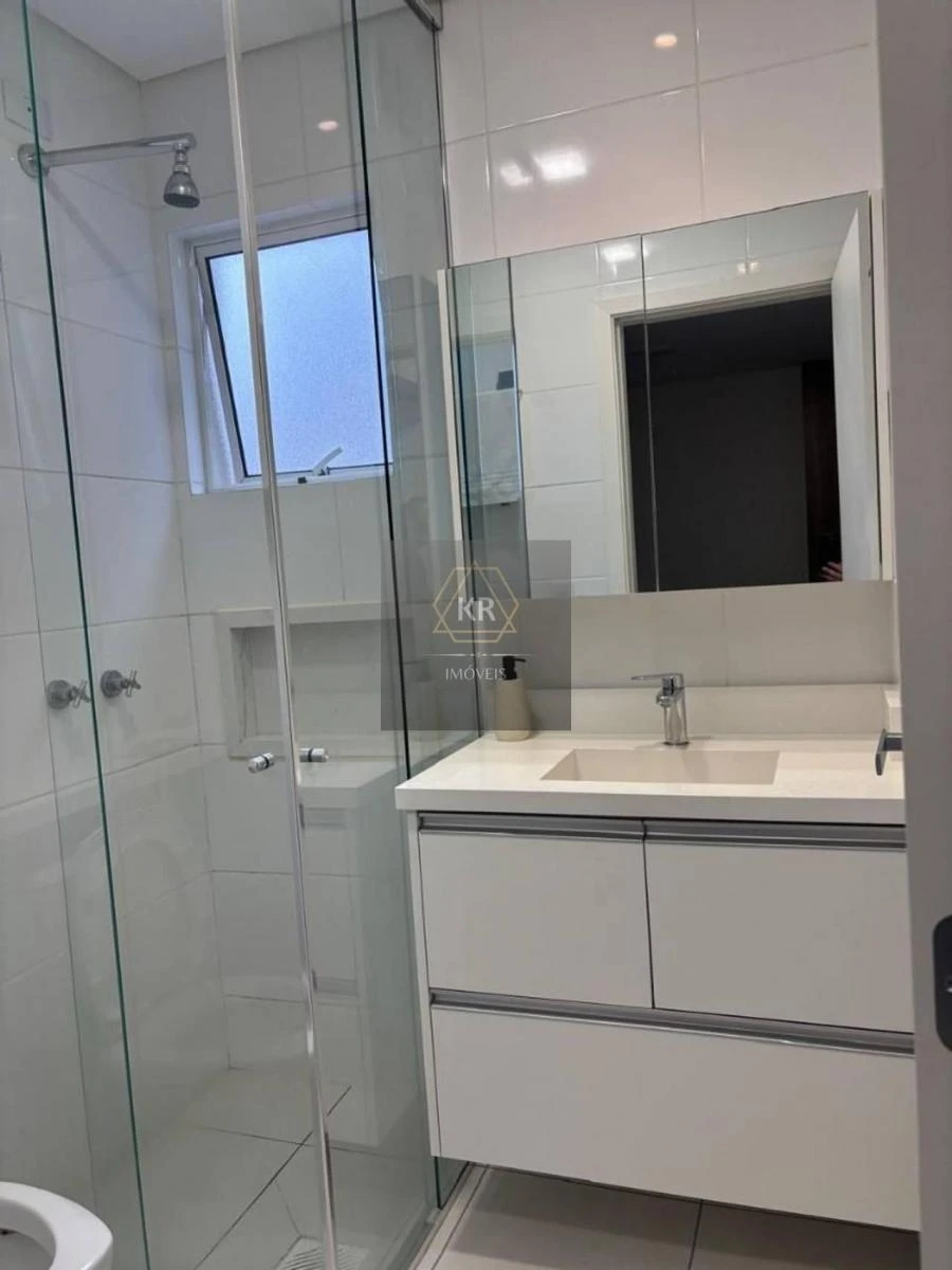 Glass-enclosed balcony in a 2-bedroom apartment, 60 m² — photo 17