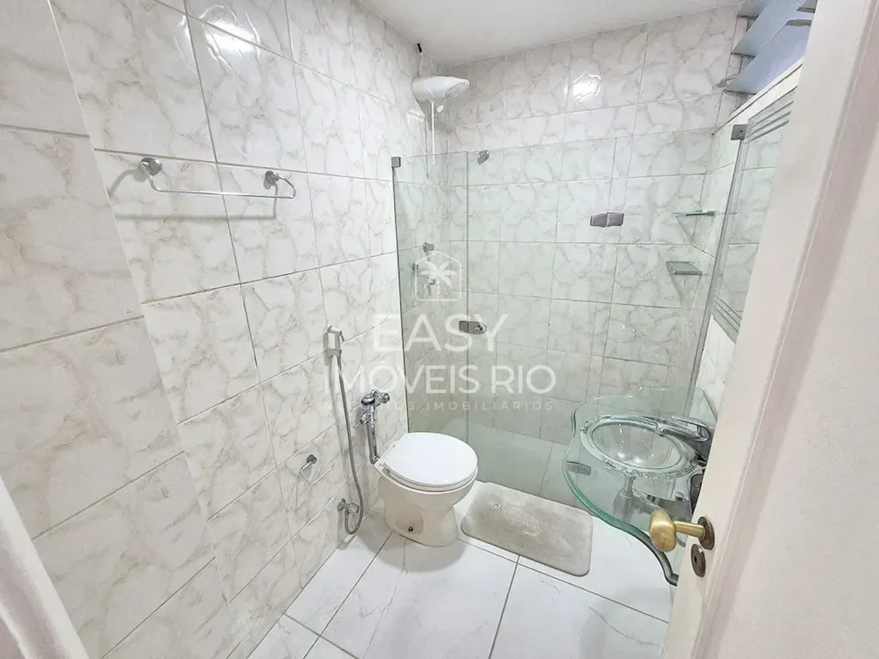 Apartamento sem mobília com 3 quartos e 4 banheiros — photo 12