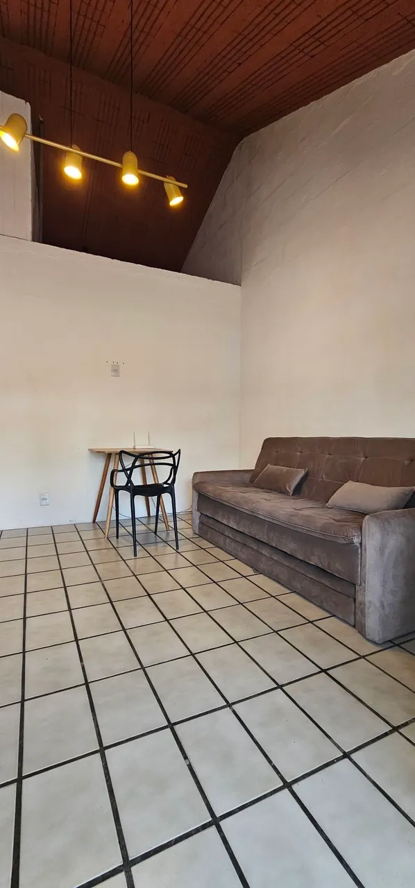 Furnished 1-bedroom apartment with balcony