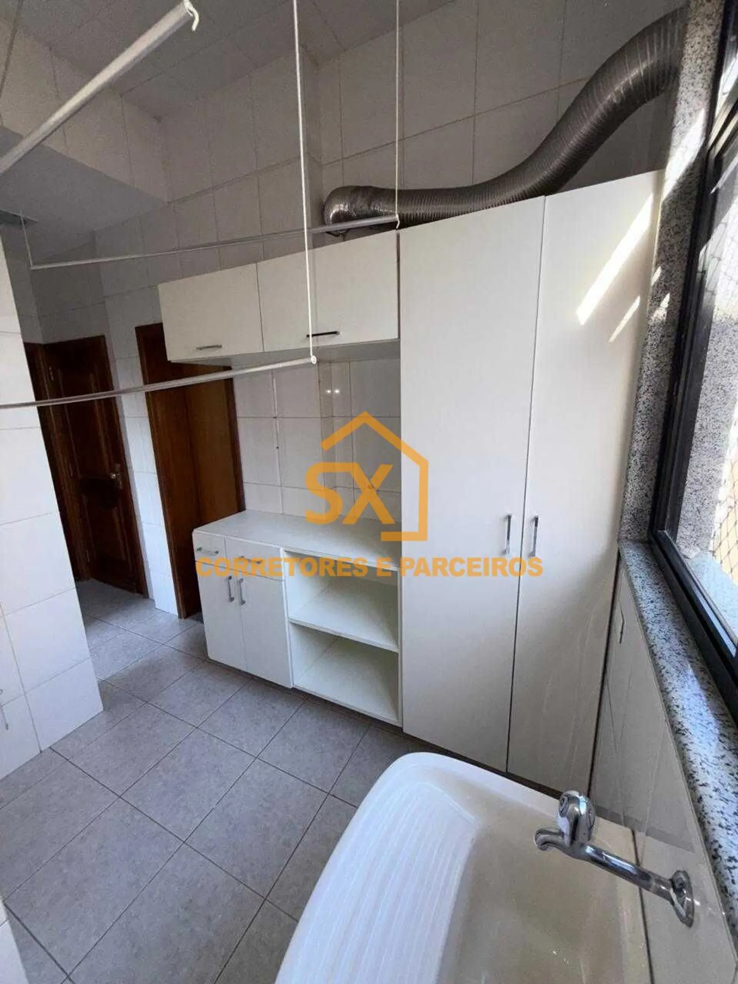 Apartment with 4 en-suite bedrooms and 210 m² gas kitchen — photo 16