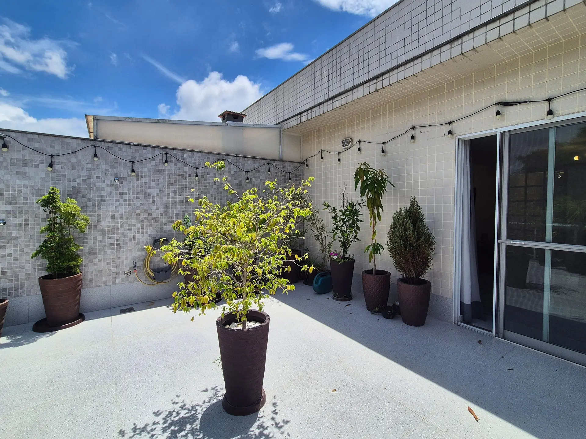 Apartamento mobiliado, 200 m², com varanda envidraçada — photo 2