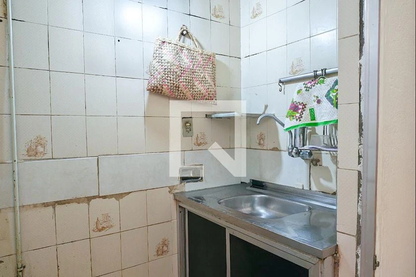 24 m² studio with 1 bedroom and glassed balcony — photo 17