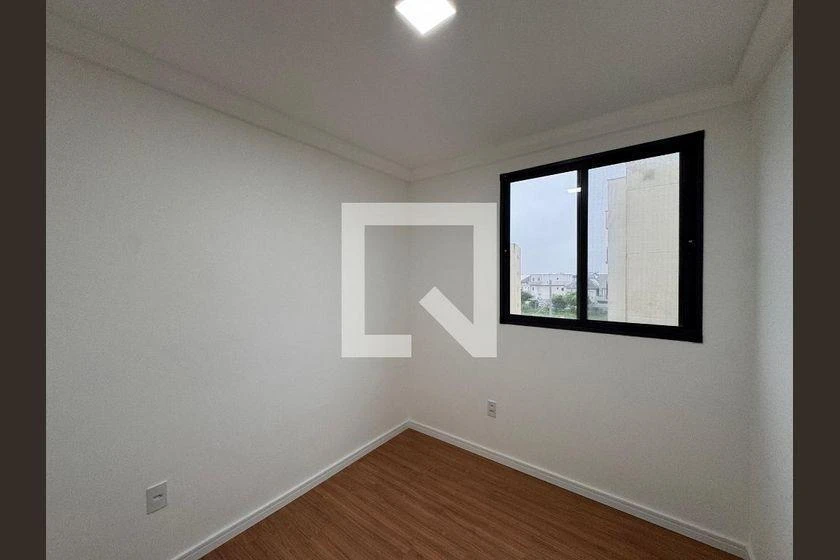 Wood or laminate floors in a 2-bedroom apartment, 55 m² — photo 19