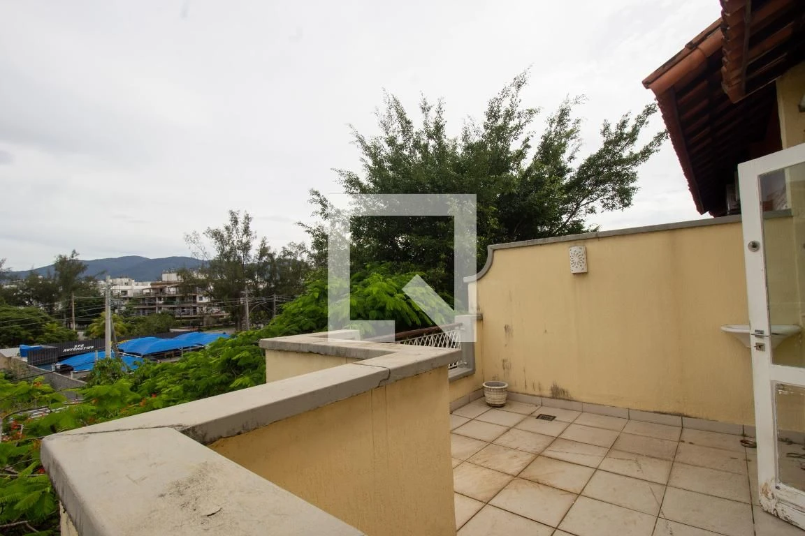 4-bedroom house with a walk-in closet in Rio de Janeiro — photo 22