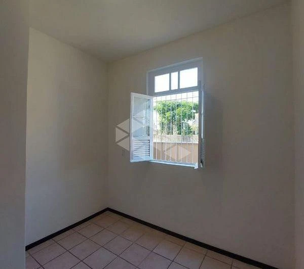 Casa residencial de 210 m² com 4 dormitórios e 2 suítes — photo 6