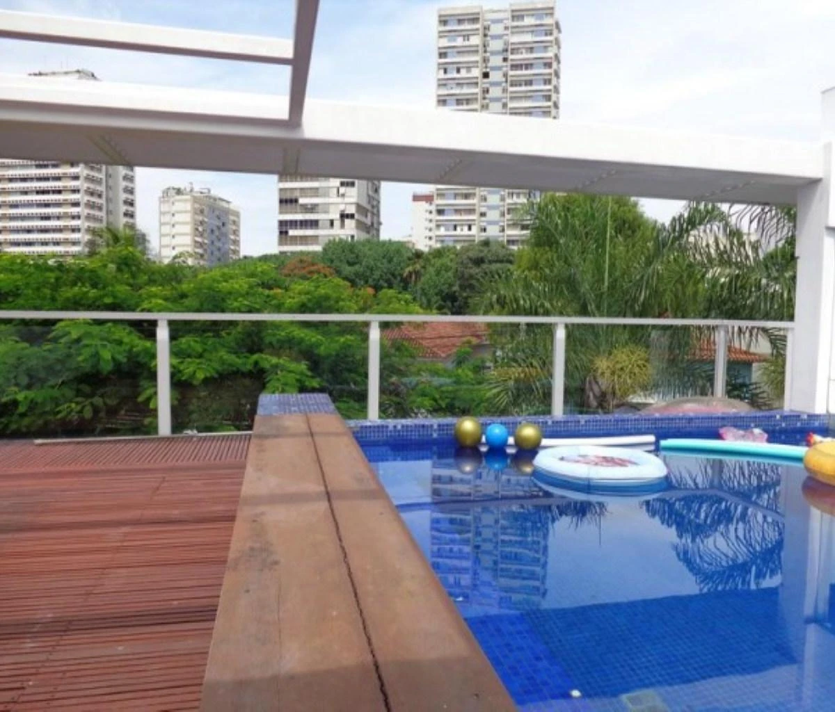 Furnished 500 m² house with 4 bedrooms and 5 parking spots — photo 35