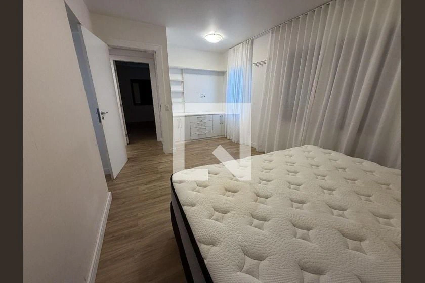 176 m² apartment with a private pool and a bathtub — photo 23