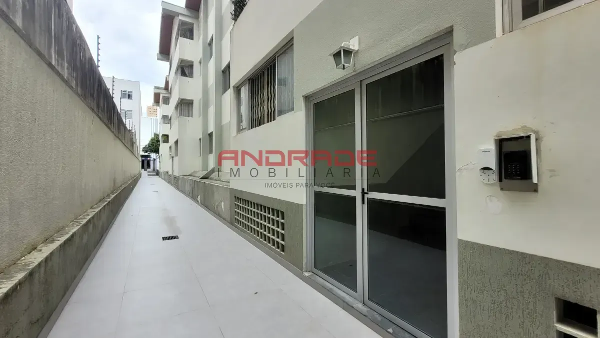 3-bedroom apartment with a separate closed-off kitchen — photo 11