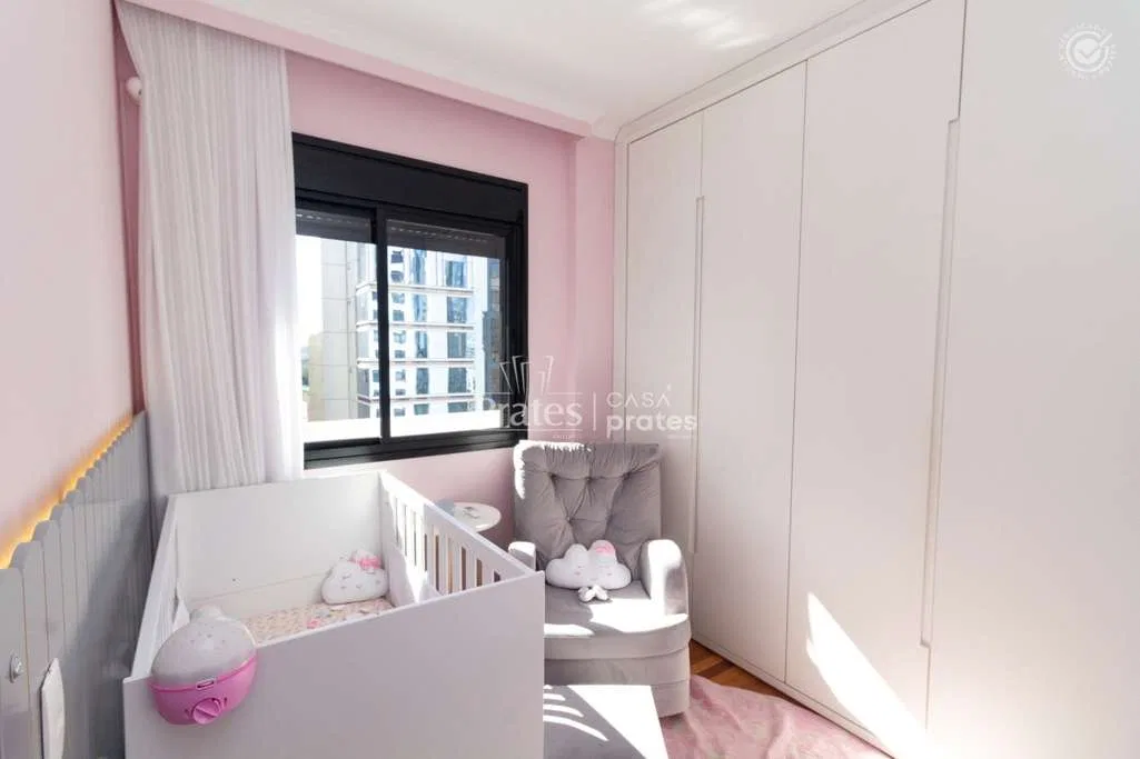 3-bedroom apartment with a bathtub — photo 16
