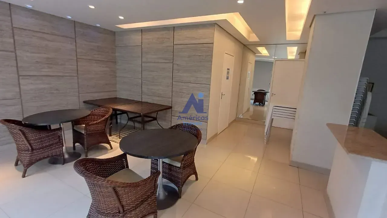 Застеклённый балкон и 3 спальни: квартира 80 м² — photo 30