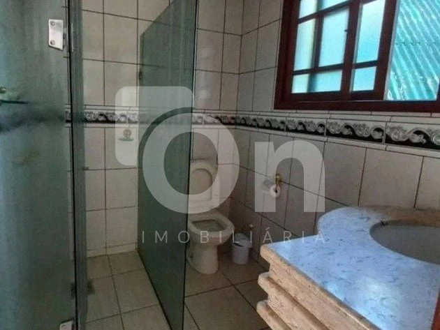 4-bedroom house with a washing machine in Florianópolis — photo 7