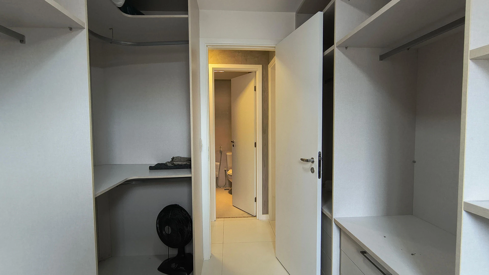 2-bedroom apartment with an enclosed, floor-to-ceiling balcony — photo 41