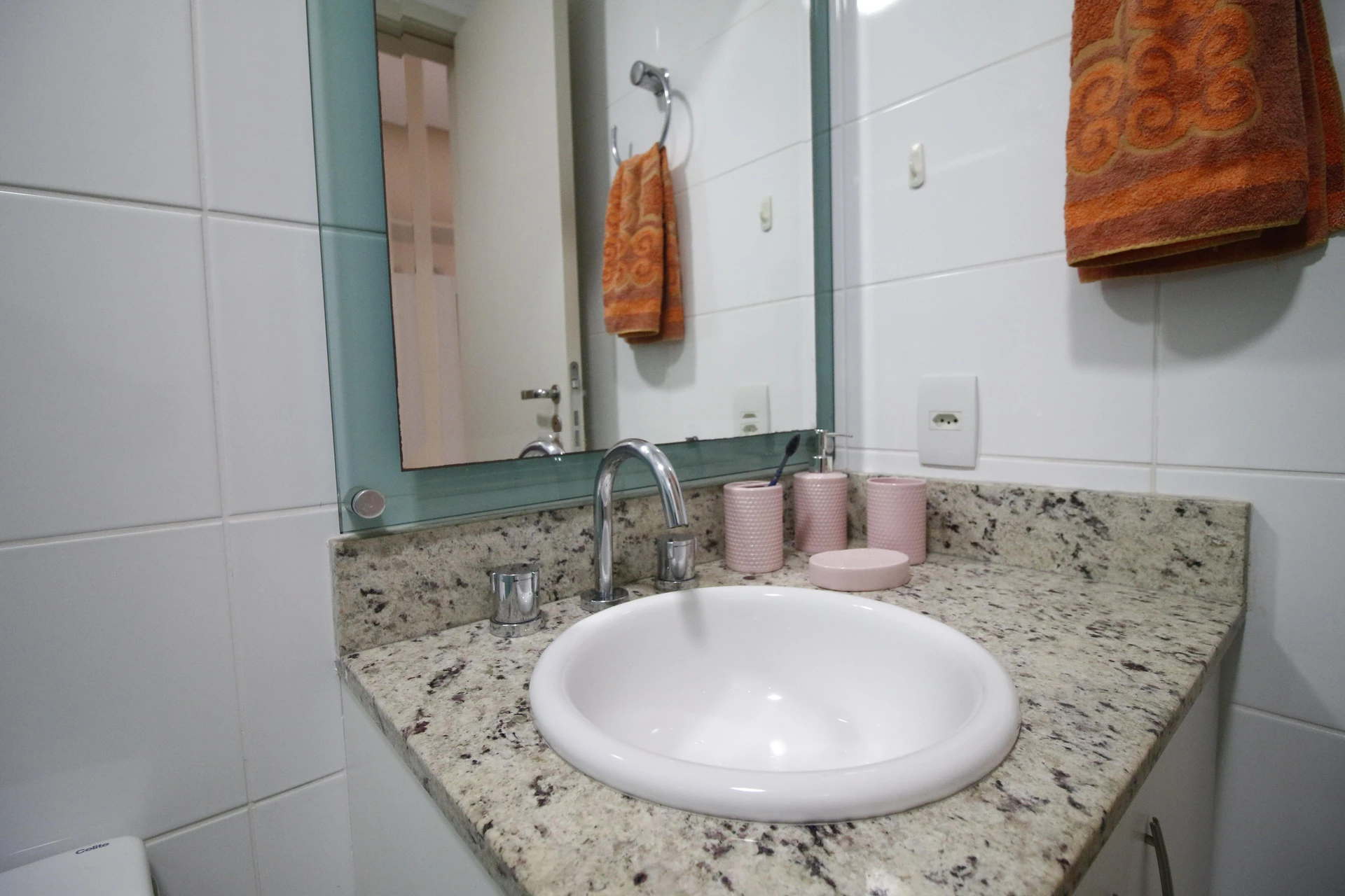 Furnished house, 230 m², with a glass-enclosed balcony — photo 58