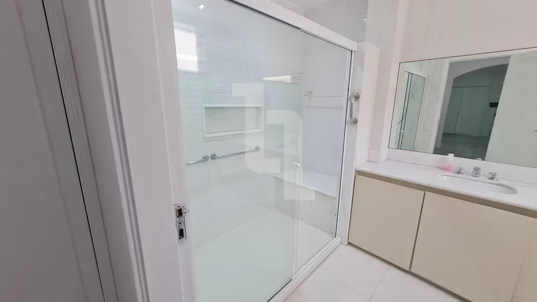 Apartamento de 3 quartos com vista para a água — photo 8