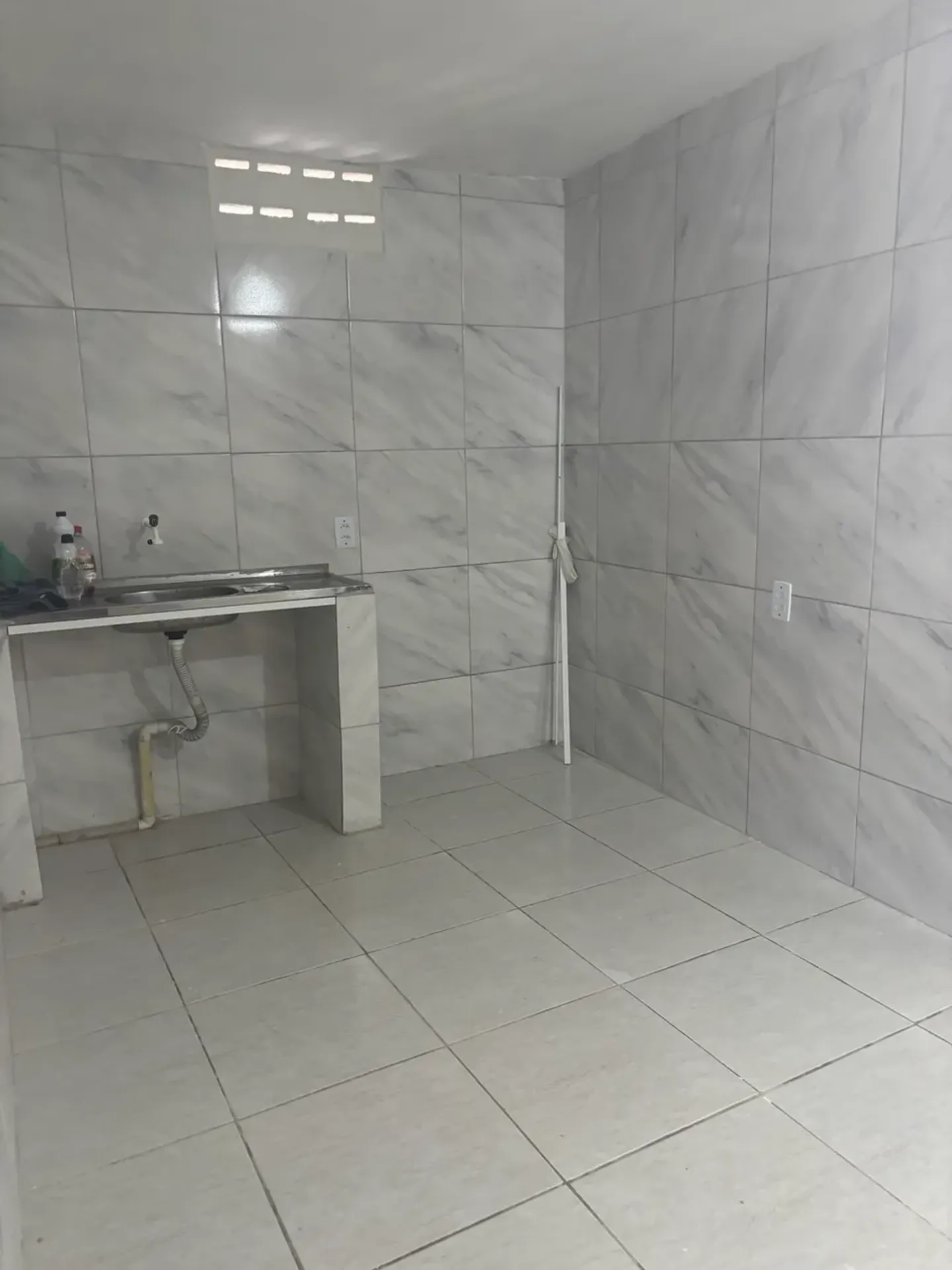 Будинок у дворі з терасою, 1 спальня і 1 ванна — photo 2