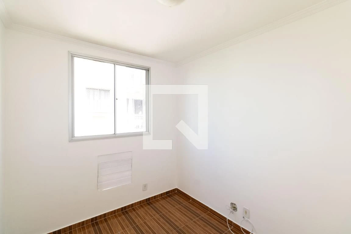 Apartamento com 2 quartos, 1 banheiro e varanda — photo 20