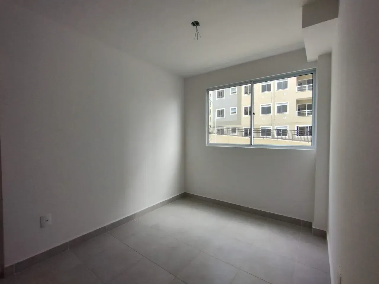 2-bedroom apartment in a building with a gym — photo 4