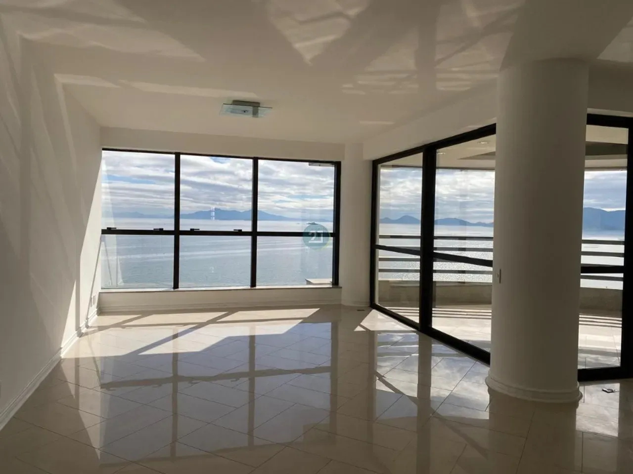 Apartamento de 230 m² con 3 suites y despacho — photo 7