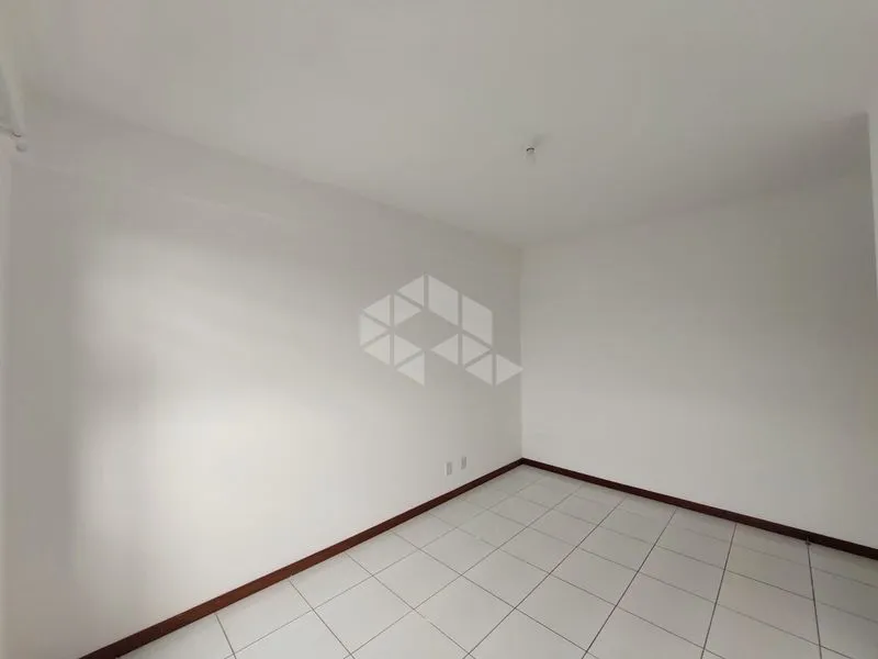 3-bedroom apartment with a balcony and 1 parking spot — photo 17