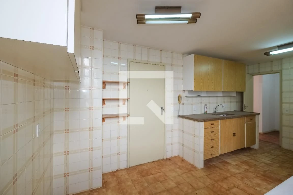 3-bedroom apartment with a mountain view in Rio de Janeiro — photo 30