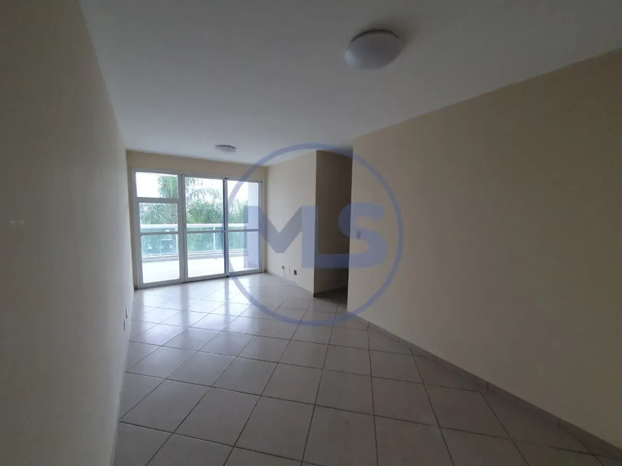 Balcony with a grill in a 3-bedroom apartment, 83 m² — photo 20