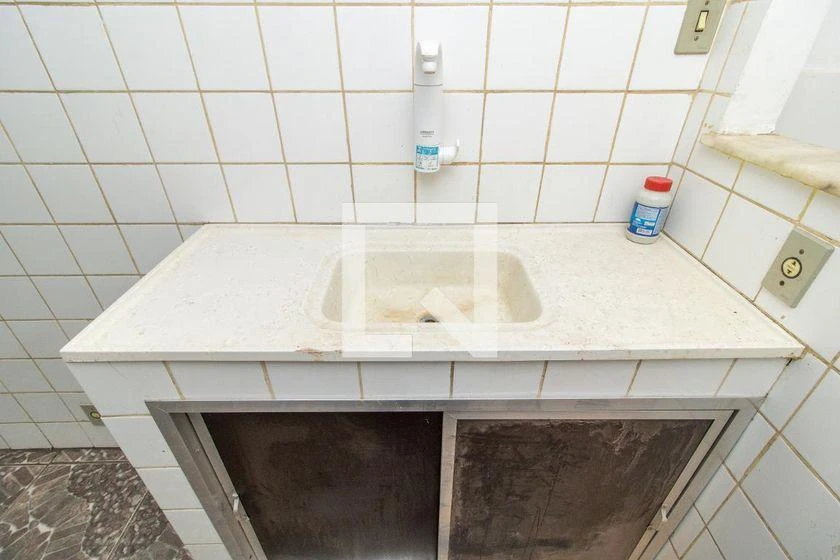 Casa en alquiler con 1 dormitorio y ducha con vidrio — photo 2
