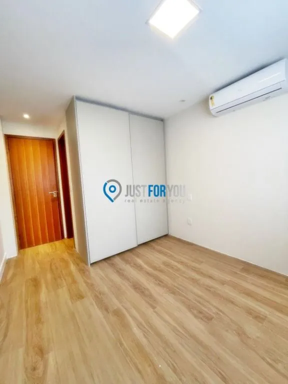 Furnished house with 4 en-suites and 330 m² plus 2 parking — photo 32