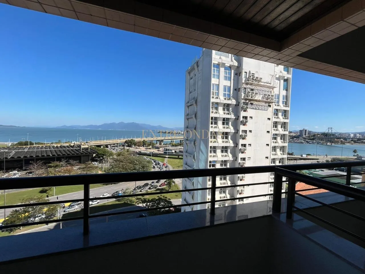 Apartment on the 1st floor with a water view — photo 3
