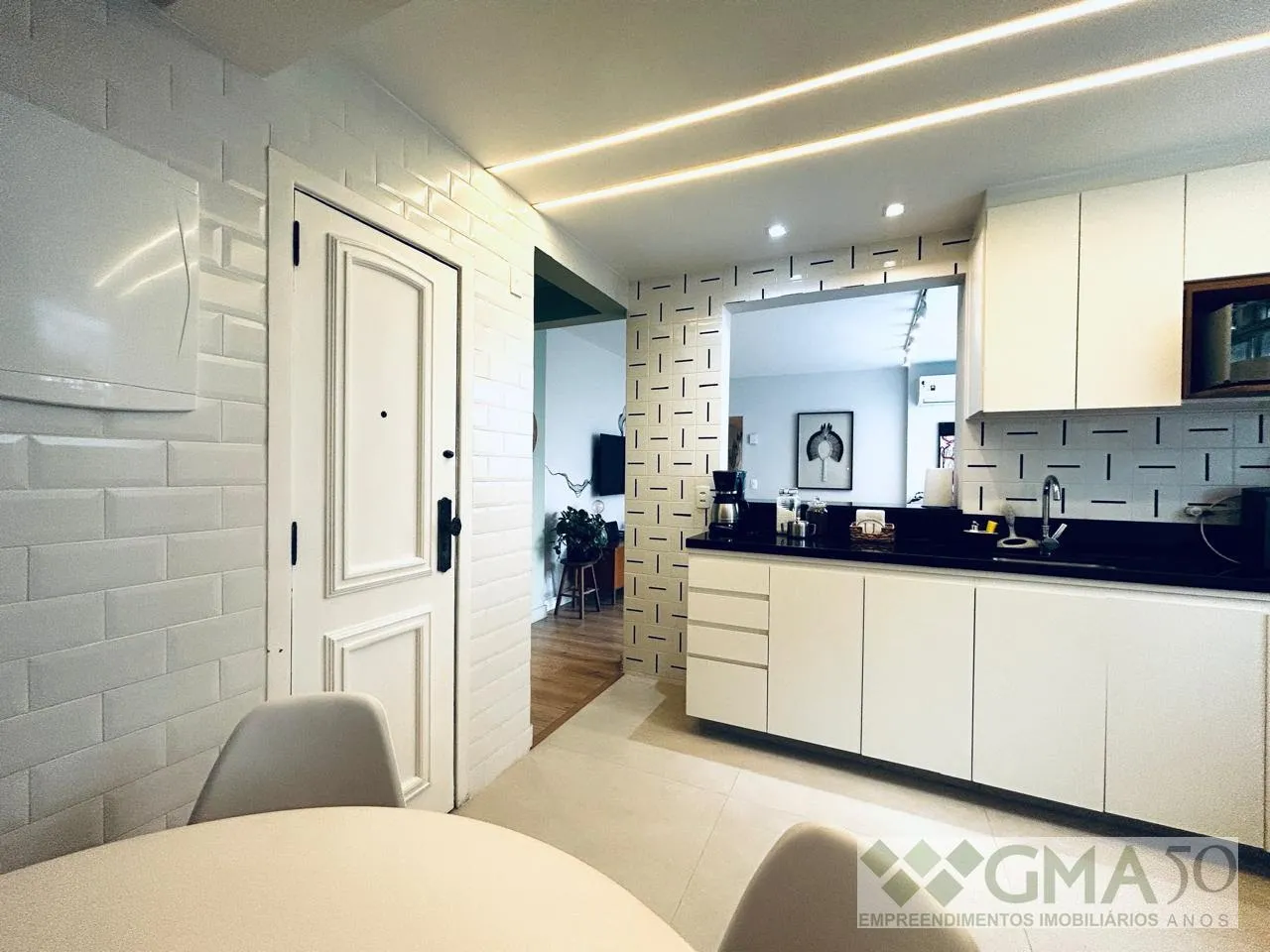 3-bedroom apartment with a washing machine — photo 35