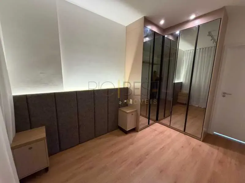 Furnished apartment with 3 suites and glass balcony — photo 23
