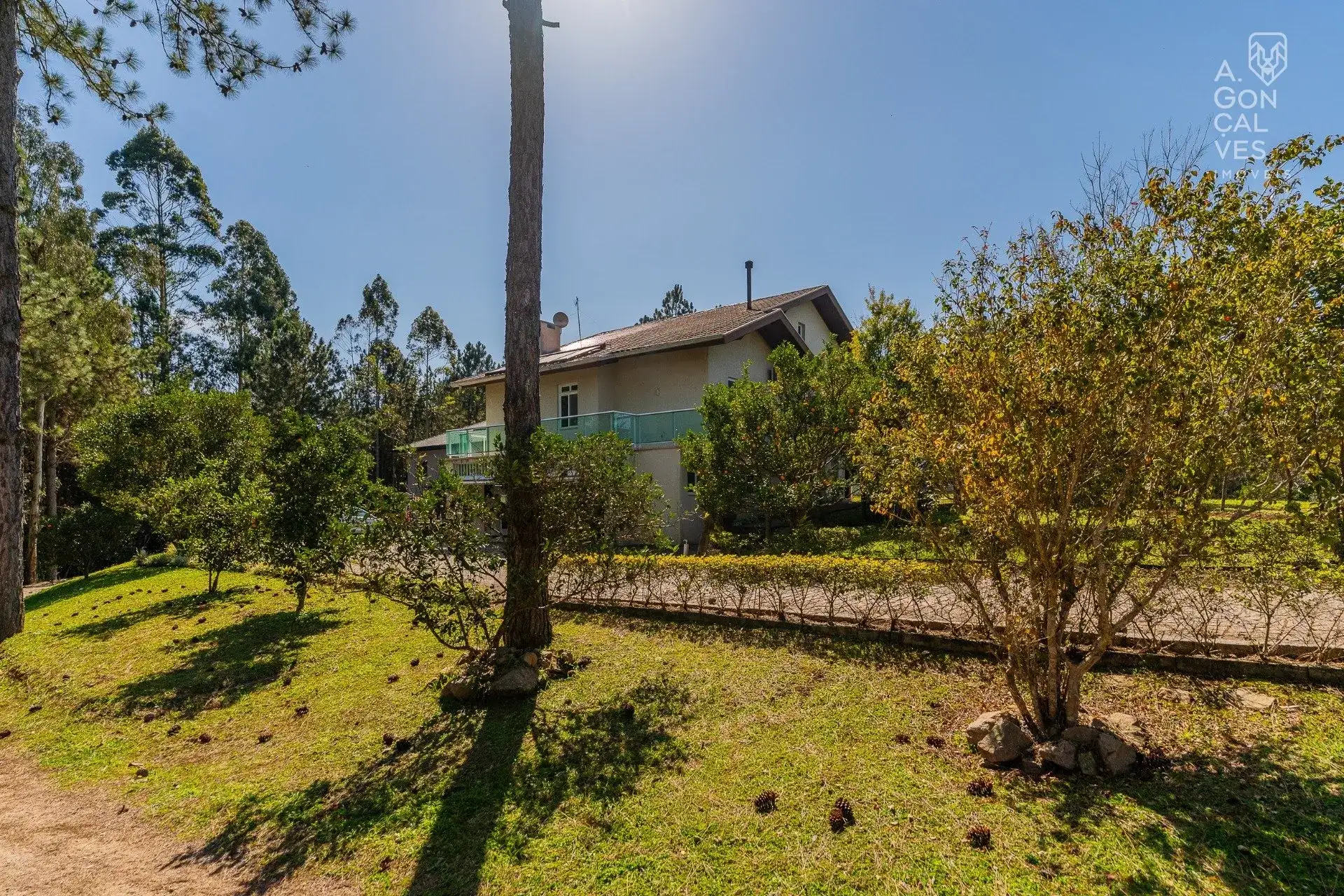 House with 4 bedrooms, 4 bathrooms and air conditioning — photo 7