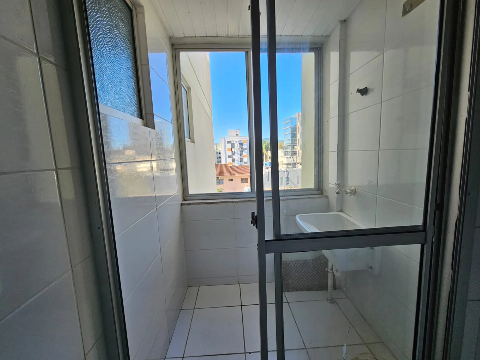 Apartamento de 81 m² con 3 habitaciones y cocina independiente — photo 4