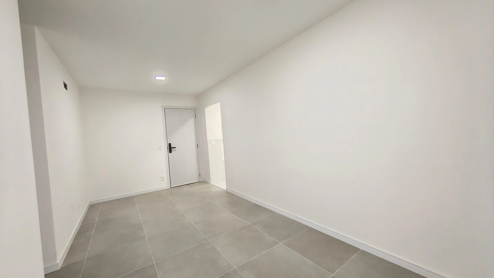 Apartamento com 2 quartos e varanda envidraçada — photo 19