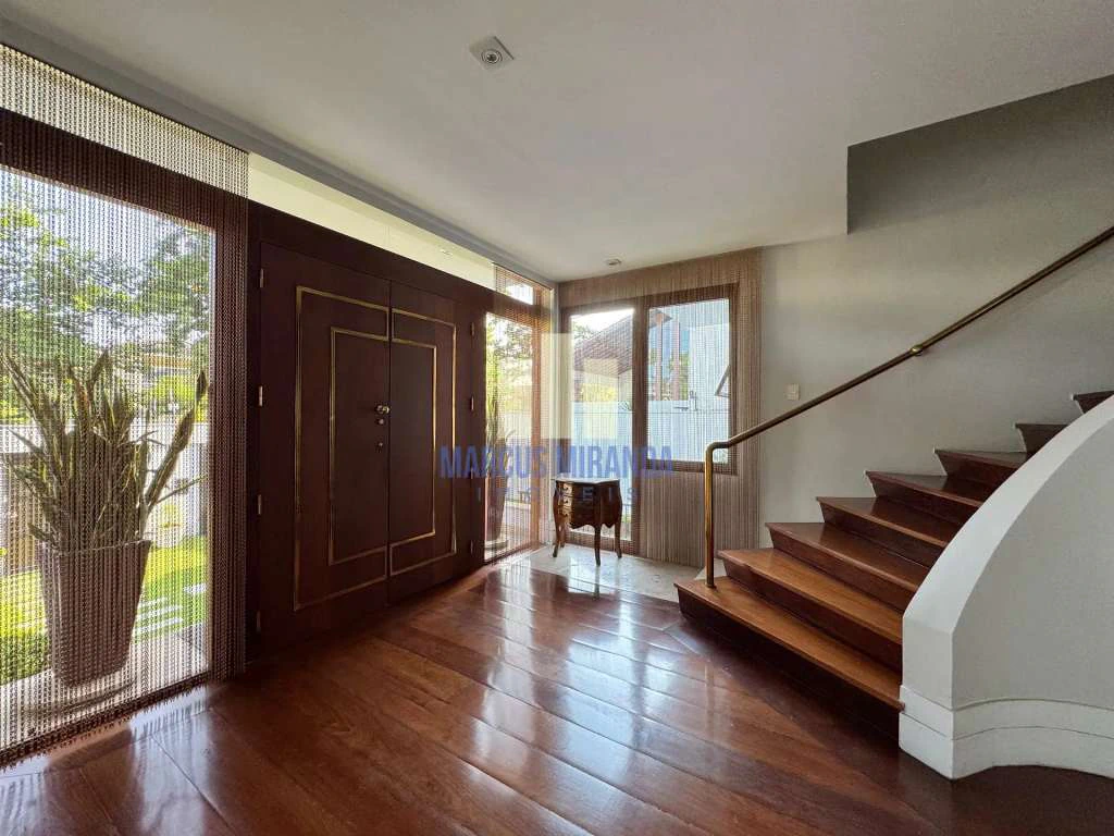 House with 5 bedrooms and 834 m², 6 parking and 9 baths — photo 23