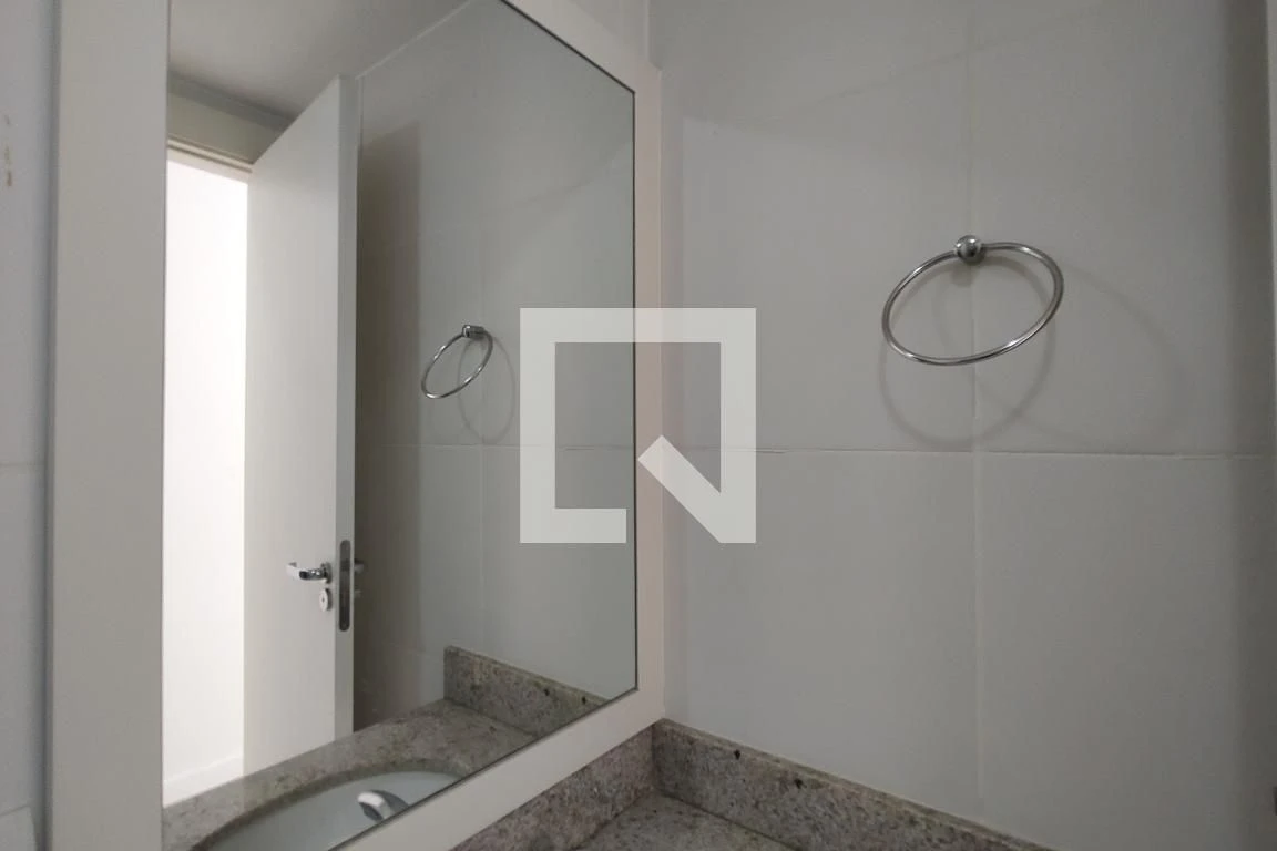 Apartamento, 70 m², com janelas do piso ao teto — photo 15