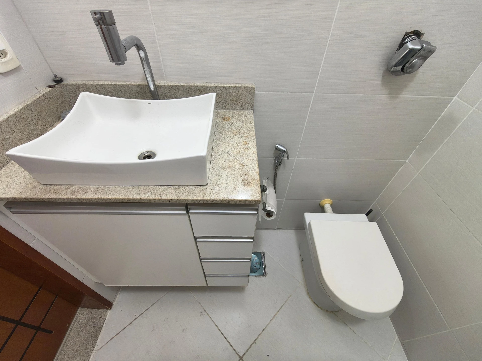 Mountain view in a 2-bedroom apartment, 60 m² — photo 32