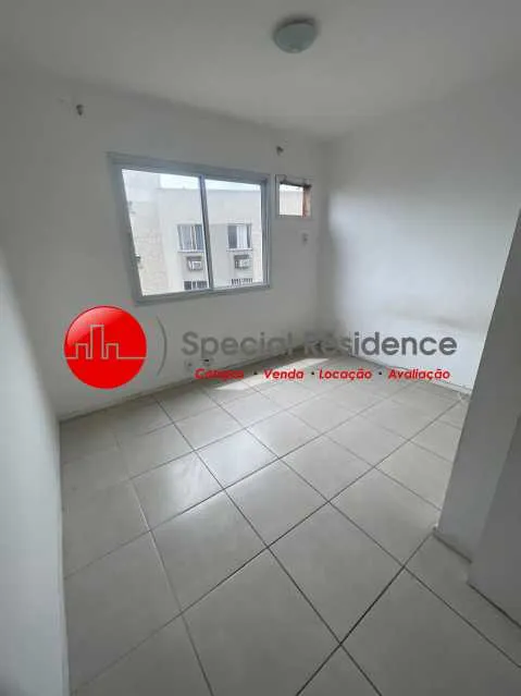 3-bedroom apartment in a building with a pool — photo 11