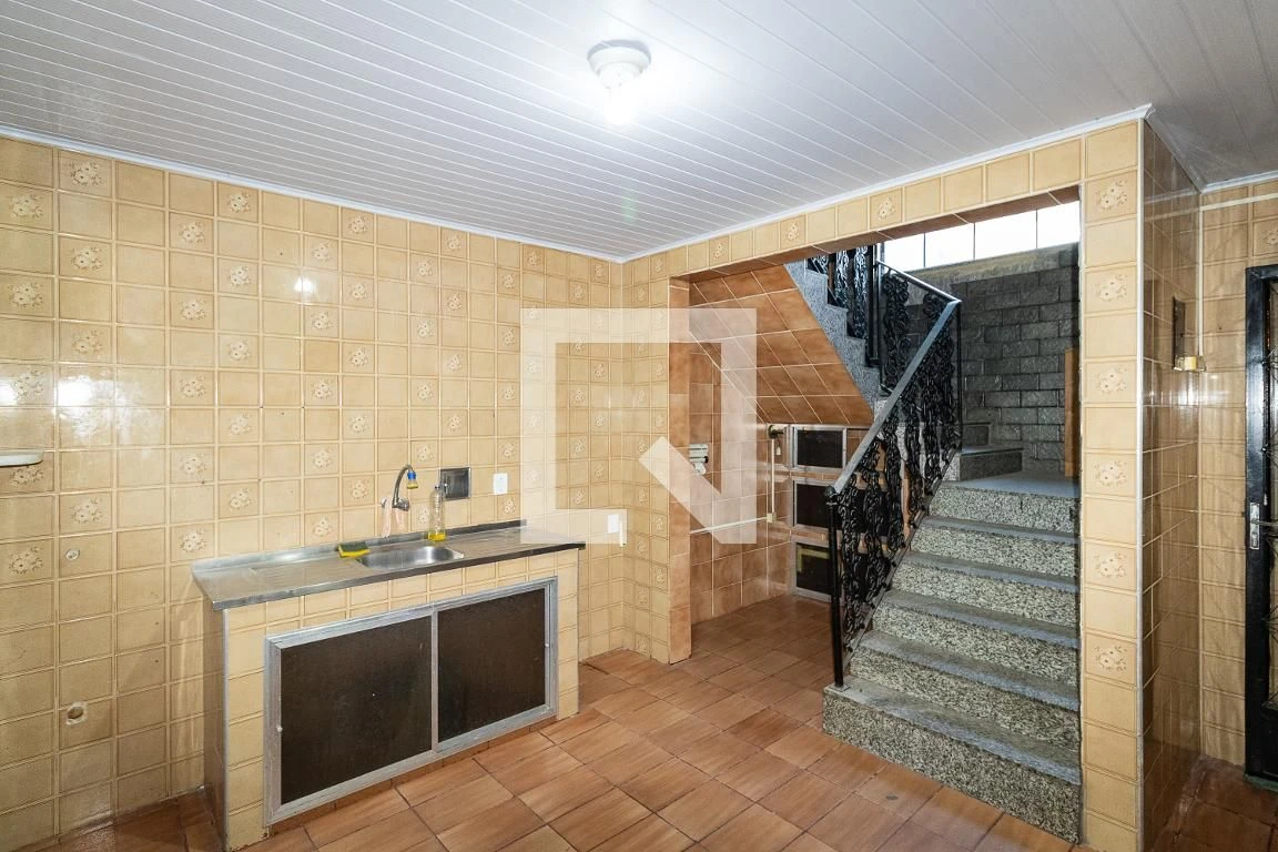 3-bedroom apartment with a separate gas-stove kitchen — photo 49