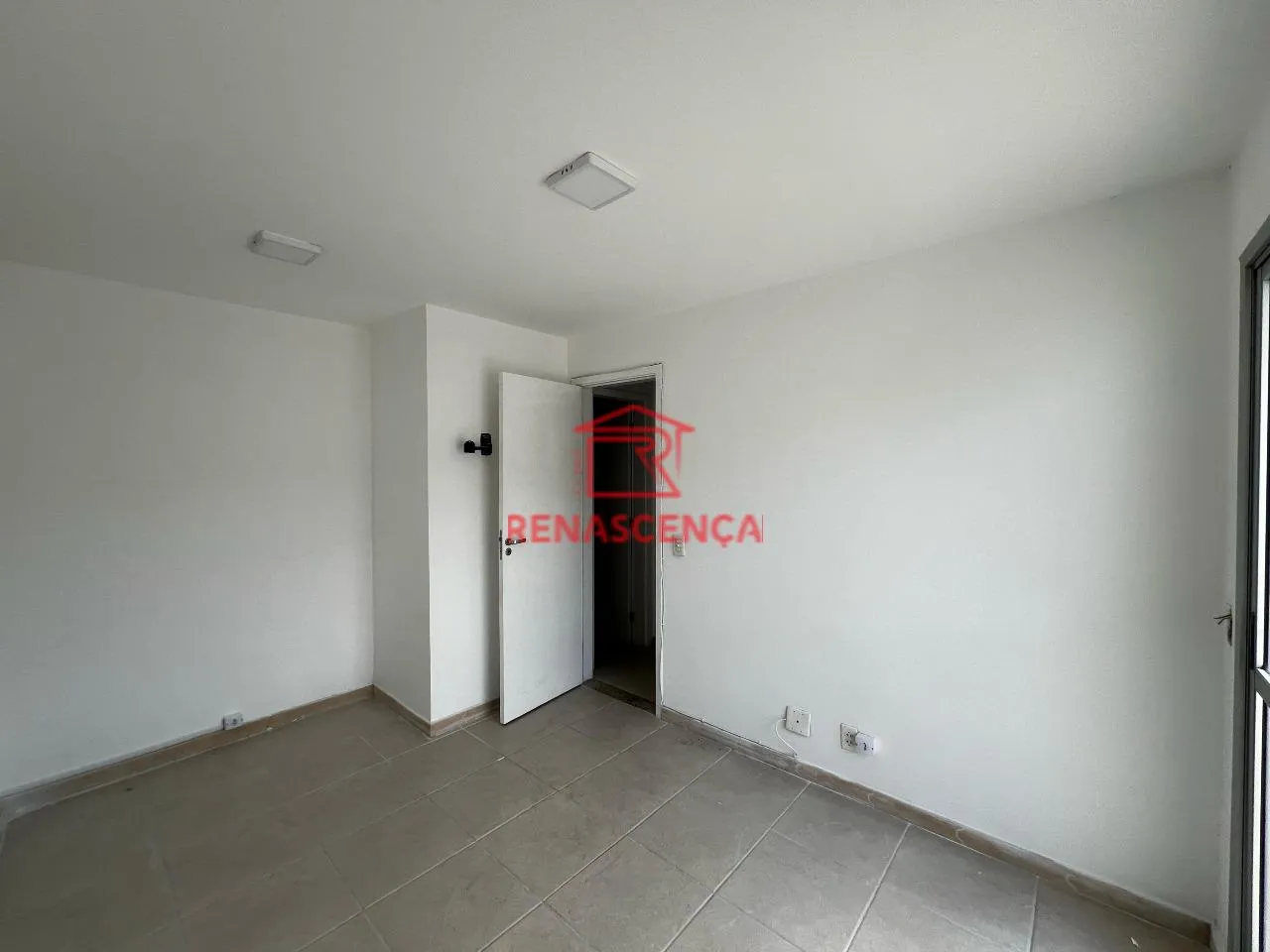 Unfurnished apartment with 3 bedrooms and 1 parking spot — photo 15
