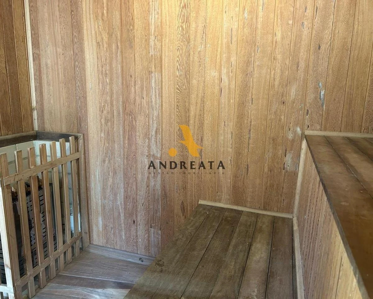 Unfurnished 6-bedroom house with 248 m² — photo 37