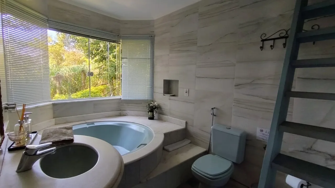 Меблированный дом на 4 спальни, 400 м² площади — photo 12